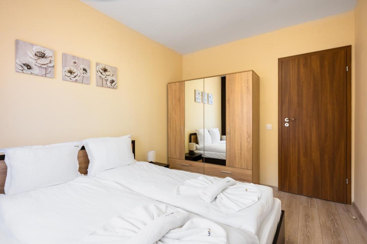 Nomad Haven: 1bd Flat With Balcony & Desk